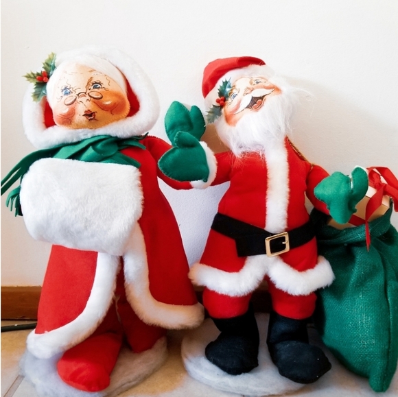 Vintage Annalee Mr. & Mrs. Santa Claus